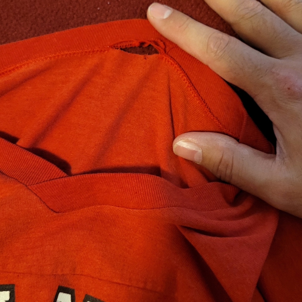 Arkansas Razorbacks MENS Red Shirt - Picture 4 of 4